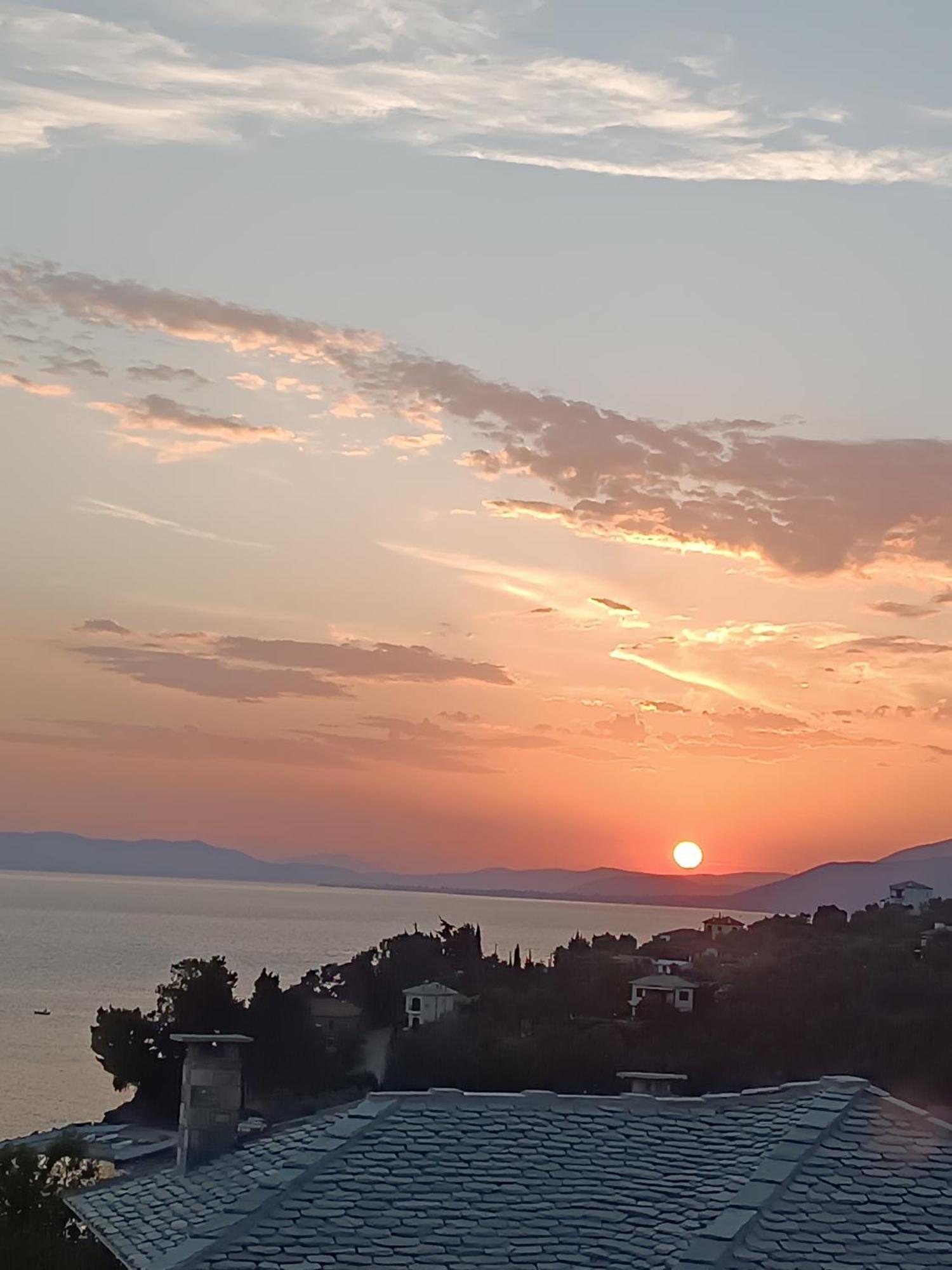 Mesonisi Με Υπέροχη Θέα Στον Παγασητικό!! Villa Áfissos Buitenkant foto
